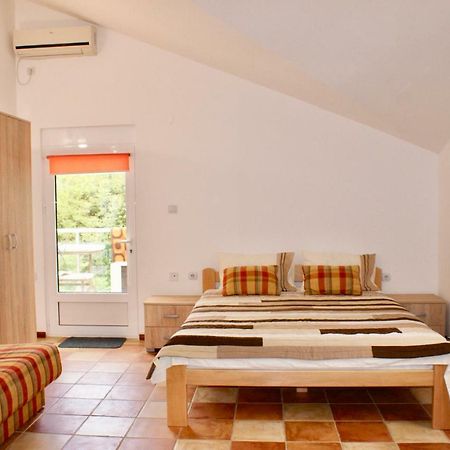 Studio Apartments Morinj Bagian luar foto