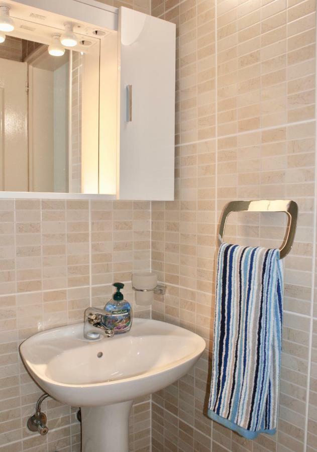 Studio Apartments Morinj Bagian luar foto