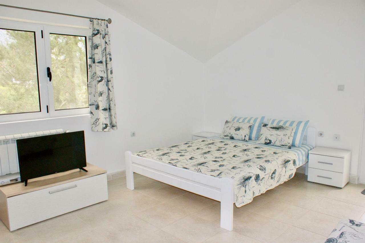 Studio Apartments Morinj Bagian luar foto
