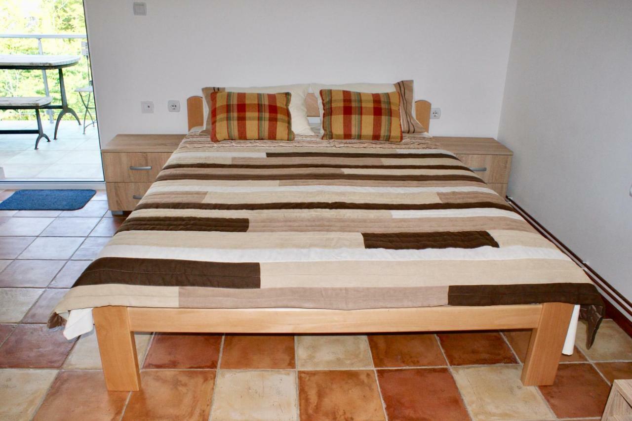 Studio Apartments Morinj Bagian luar foto