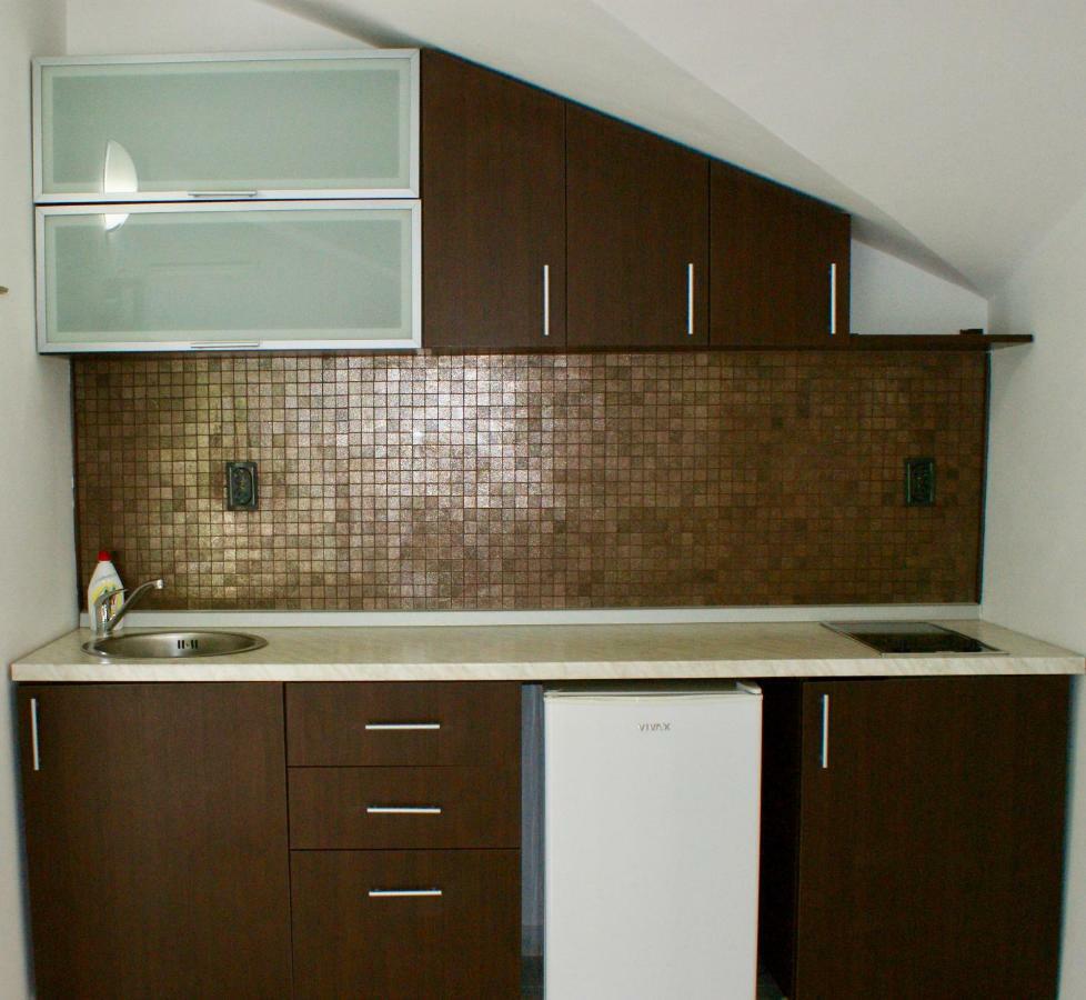 Studio Apartments Morinj Bagian luar foto