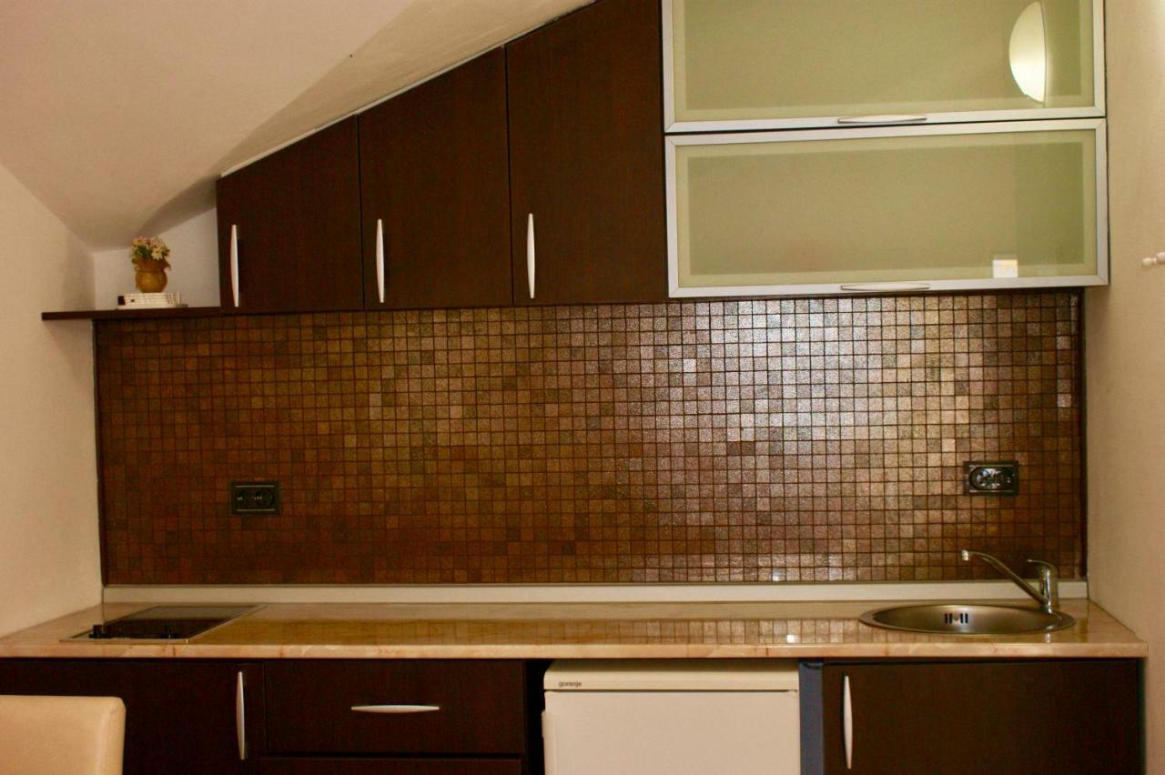 Studio Apartments Morinj Bagian luar foto
