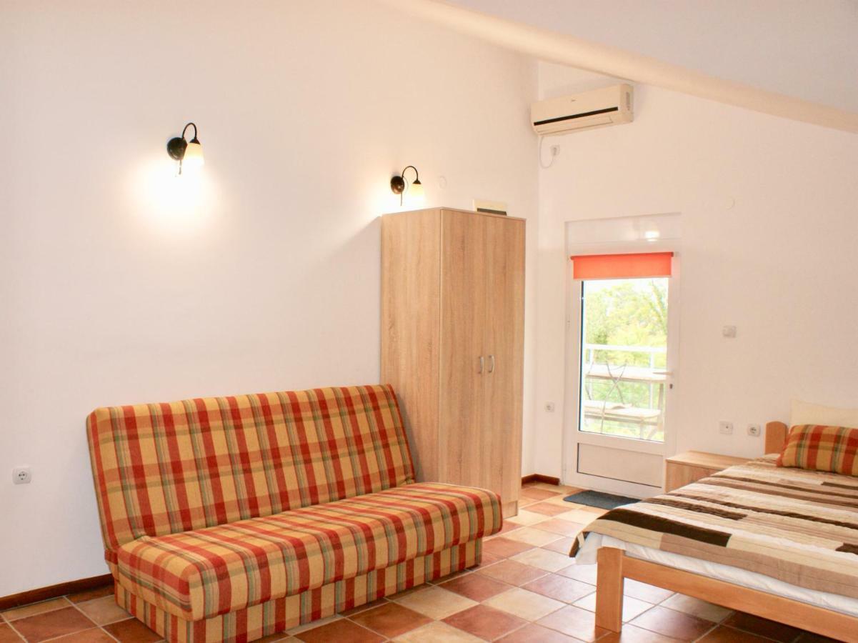 Studio Apartments Morinj Bagian luar foto